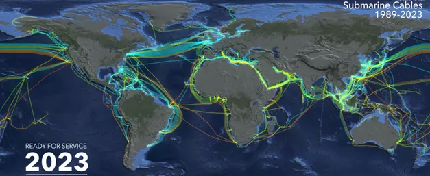 Carte mondiale du réseau de fibres optiques.