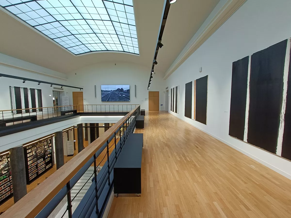 Wnętrza Biblioteki Narodowej w Wilnie Wnętrza Biblioteki Narodowej w Wilnie.