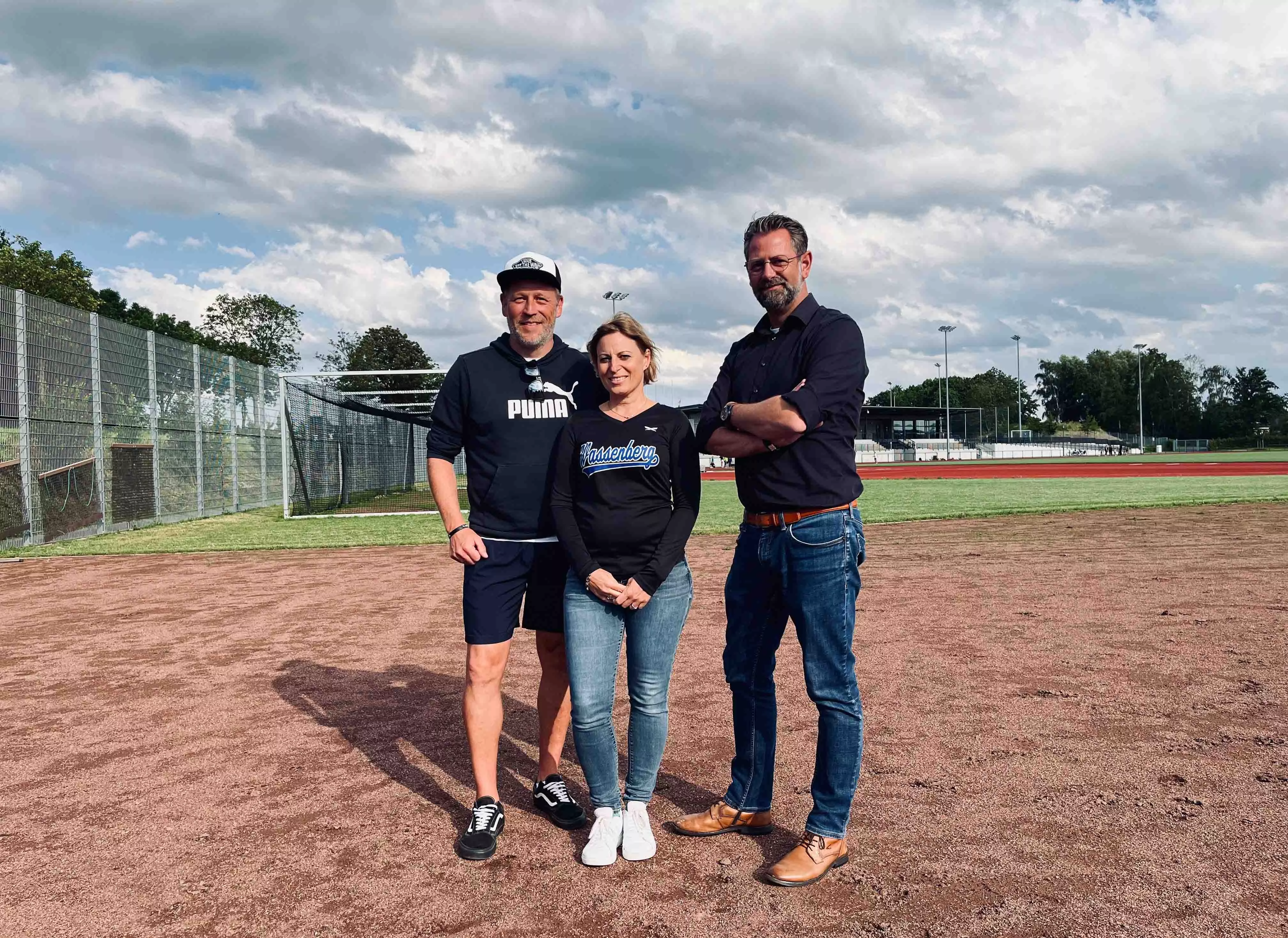 v.l.n.r.: Leif Herfs, Alexandra Nowack-Dittmer und Peter Dohmen (Foto: Manfred Kasper) v.l.n.r.: Leif Herfs, Alexandra Nowack-Dittmer und Peter Dohmen (Foto: Manfred Kasper).
