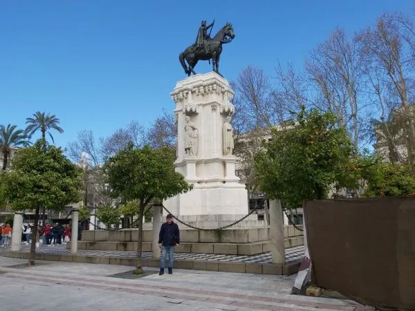 Fernando III el Santo Plaza Nueva.