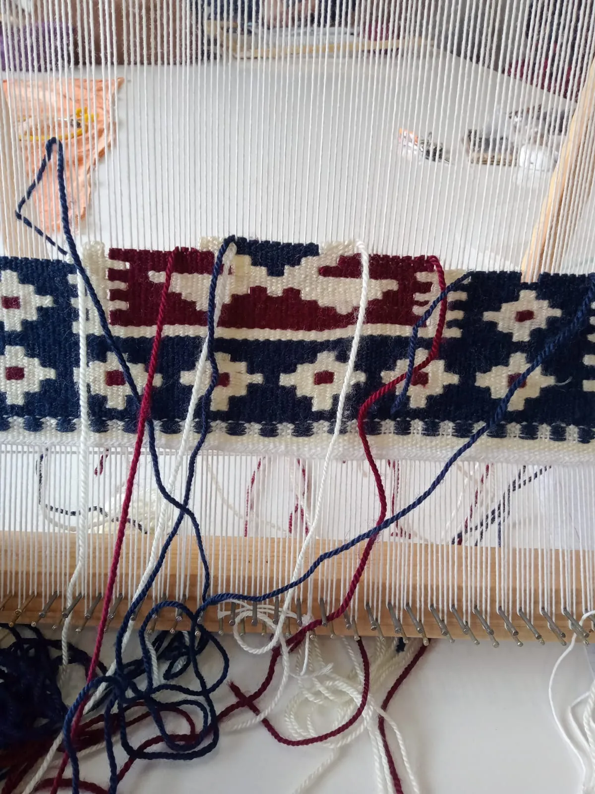 Yöresel halı deseni çizimi Yöresel halı deseni çizimi.