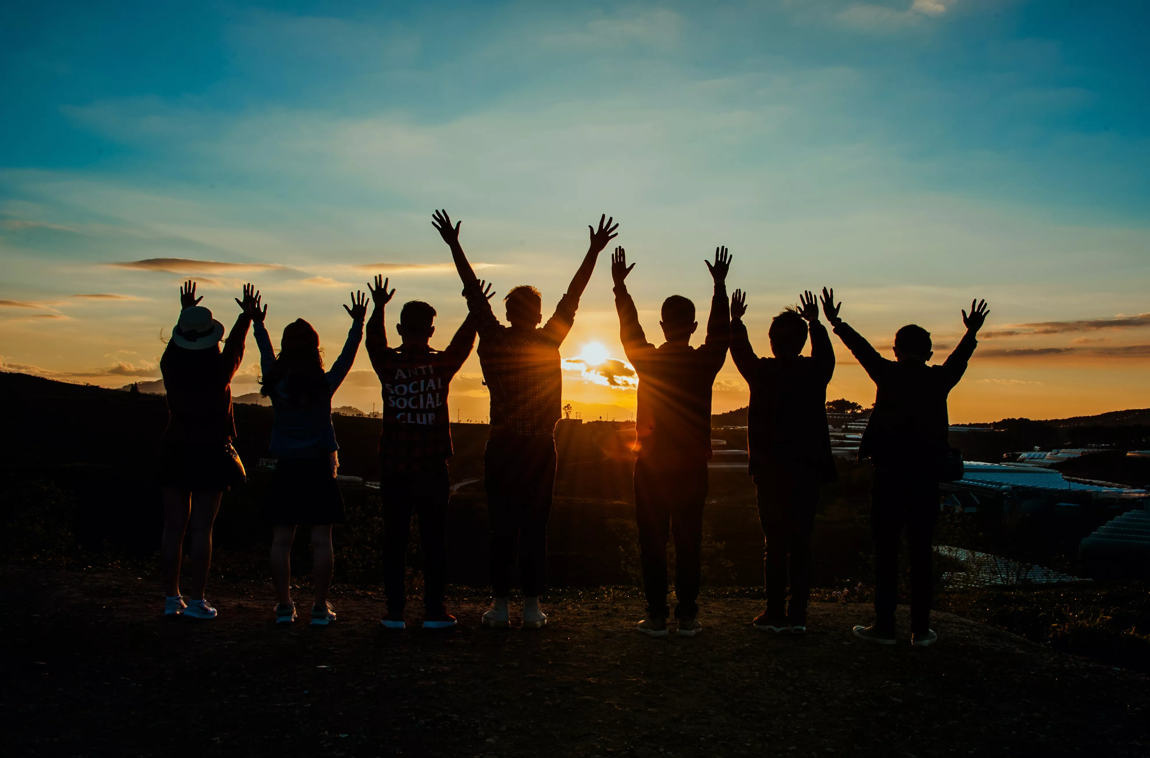 People-silhouette-during-sunset-853168