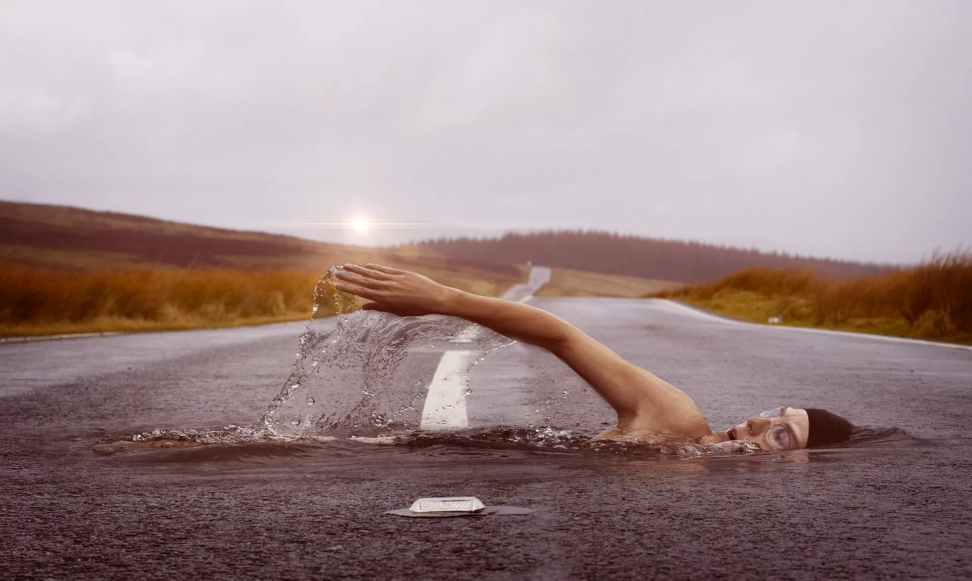 Swimmer-1678307_1920