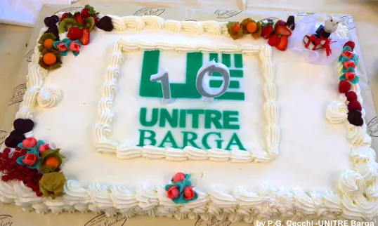 Torta di compleanno Unitre Barga per i 10 anni di attività.