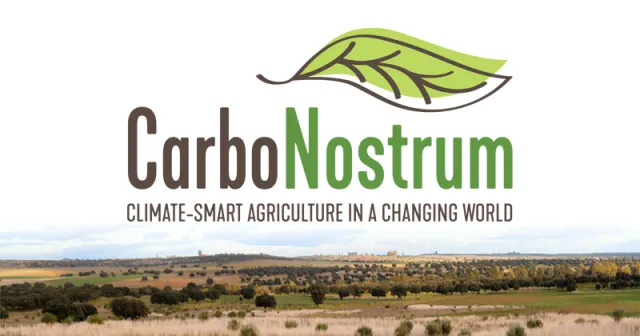 Logótipo do projeto CarboNostrum sobre uma paisagem mediterrânica.