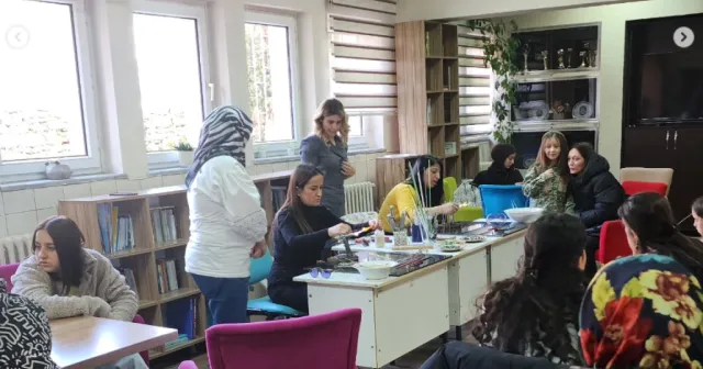 Bil-en kapsamında "Cam Sanatı Atölyemizi" yoğun ilgiyle gerçekleştirdik.