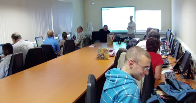 Computer-training-room_1